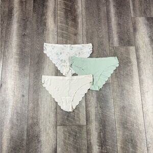Danskin Scallop Underwear Bundle